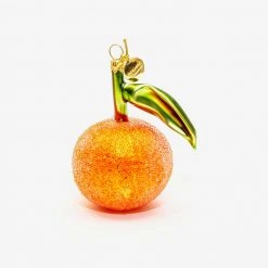 Wiktoria Clementine With Leaf Ornament