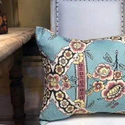 Antoinette Poisson Textiles & Rugs Medium Guirlandes De Fleurs Pillow (No. 1A) With Linen Backing 9 Antoinette Poisson Textiles & Rugs Medium Guirlandes De Fleurs Pillow (No. 1A) With Linen Backing