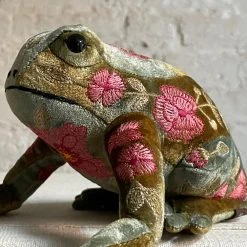 Anke Drechsel Megan Silk Velvet Embroidered Frog In Shaded Lake Anke Drechsel Embroidered Animals