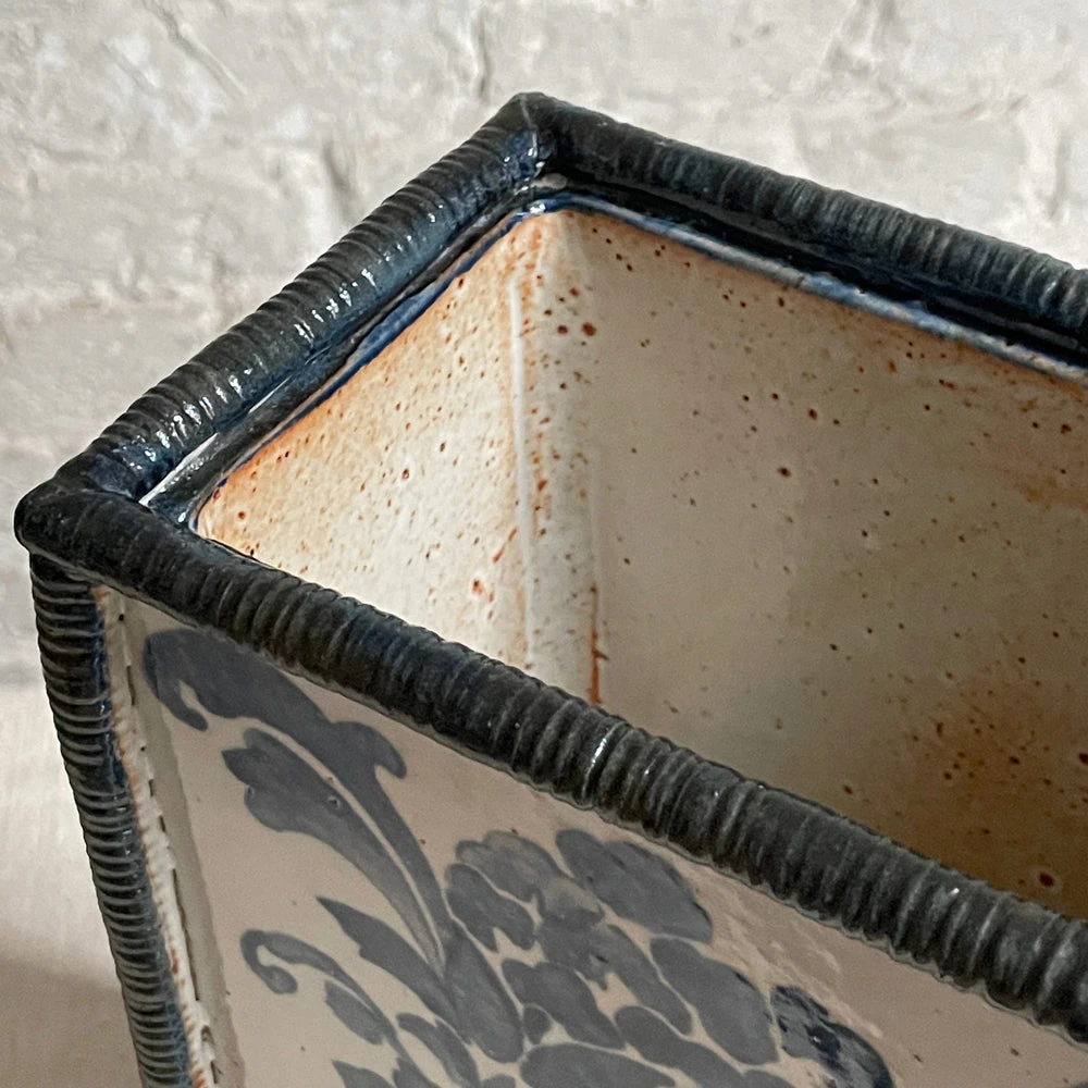 Amanda Moffat Medium Rectangular Vase (TFB1) Dining & Tabletop 5 Amanda Moffat Medium Rectangular Vase (TFB1) Dining & Tabletop