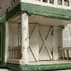 Vintage & Antiques Vintage Green Folk Art Cabin