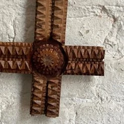 Vintage Frames Antique Black Forest Carved Frame (F608)