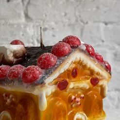 Cereria Introna Holiday Gingerbread House Candle