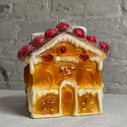 Cereria Introna Holiday Gingerbread House Candle