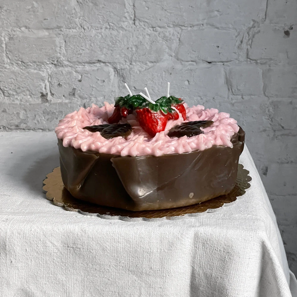Cereria Introna Art & Objects Torta Al Cartoccio Rosa Chocolate Cake With Strawberries 3 Cereria Introna Art & Objects Torta Al Cartoccio Rosa Chocolate Cake With Strawberries