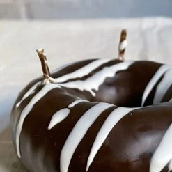 Cereria Introna Art & Objects Ciambella Cioccolato Chocolate Doughnut Candle