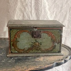 Vintage 18th Century French Painted Box Vintage & Antiques