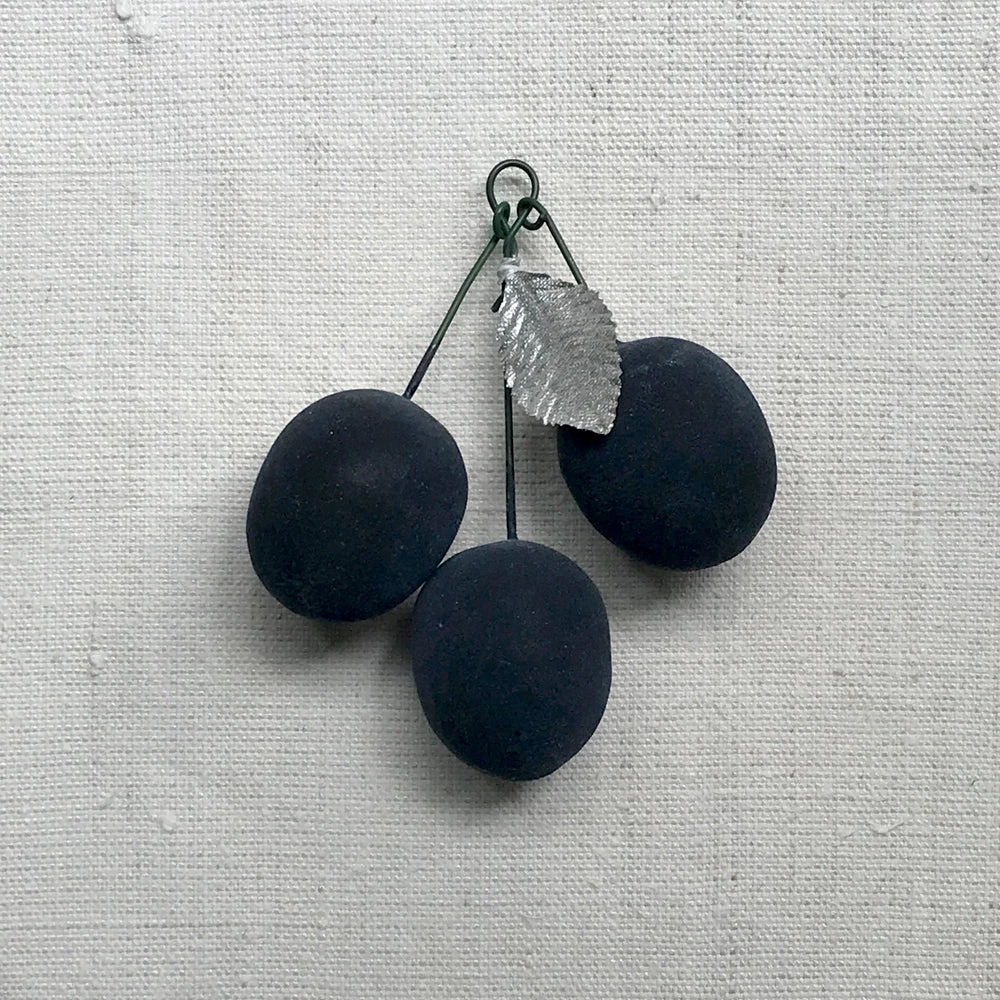 Ornament Ceramic & Porcelain Fruit Nostalgic Cotton Plums 3 Ornament Ceramic & Porcelain Fruit Nostalgic Cotton Plums