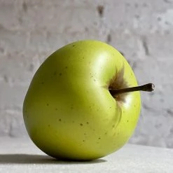 Penkridge Ceramic & Porcelain Fruit Porcelain Golden Delicious Green Short Stemmed Apple
