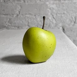 Penkridge Ceramic & Porcelain Fruit Porcelain Golden Delicious Green Short Stemmed Apple
