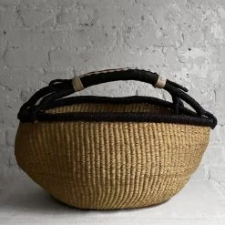 Savanna Round Basket With Short Handles In Natural With Black Rim Art & Objects